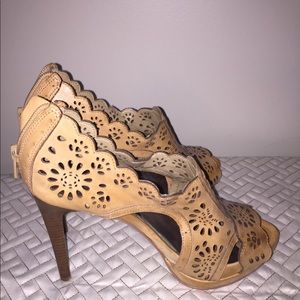 Unique Carlos Santana stilettos!